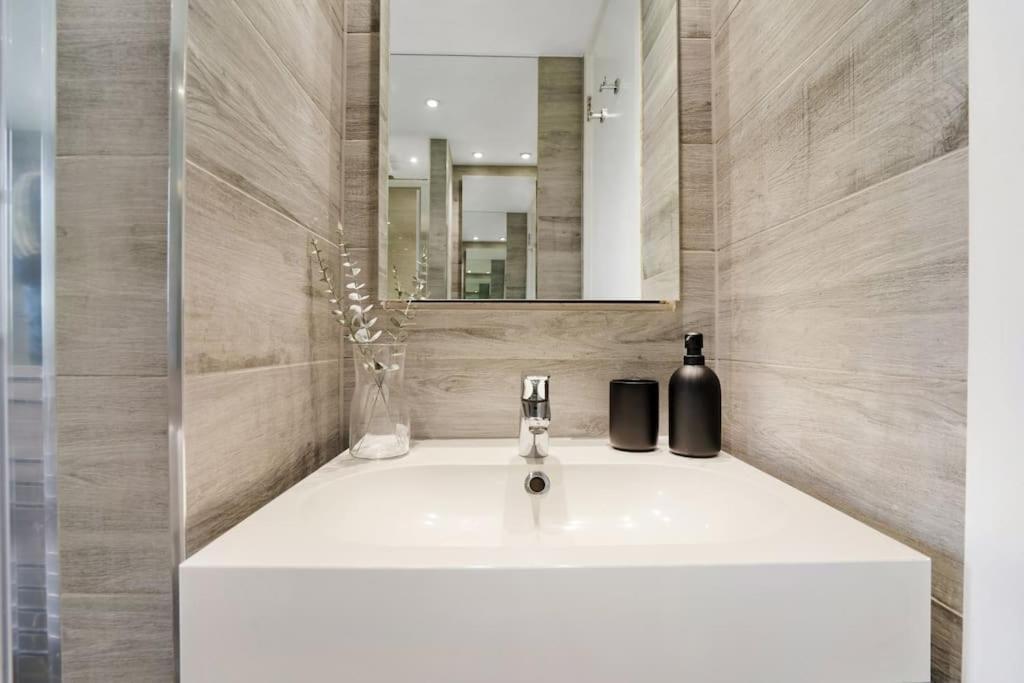 The Camden Suite Bright & Beautiful 2-Bed City Retreat London Kültér fotó